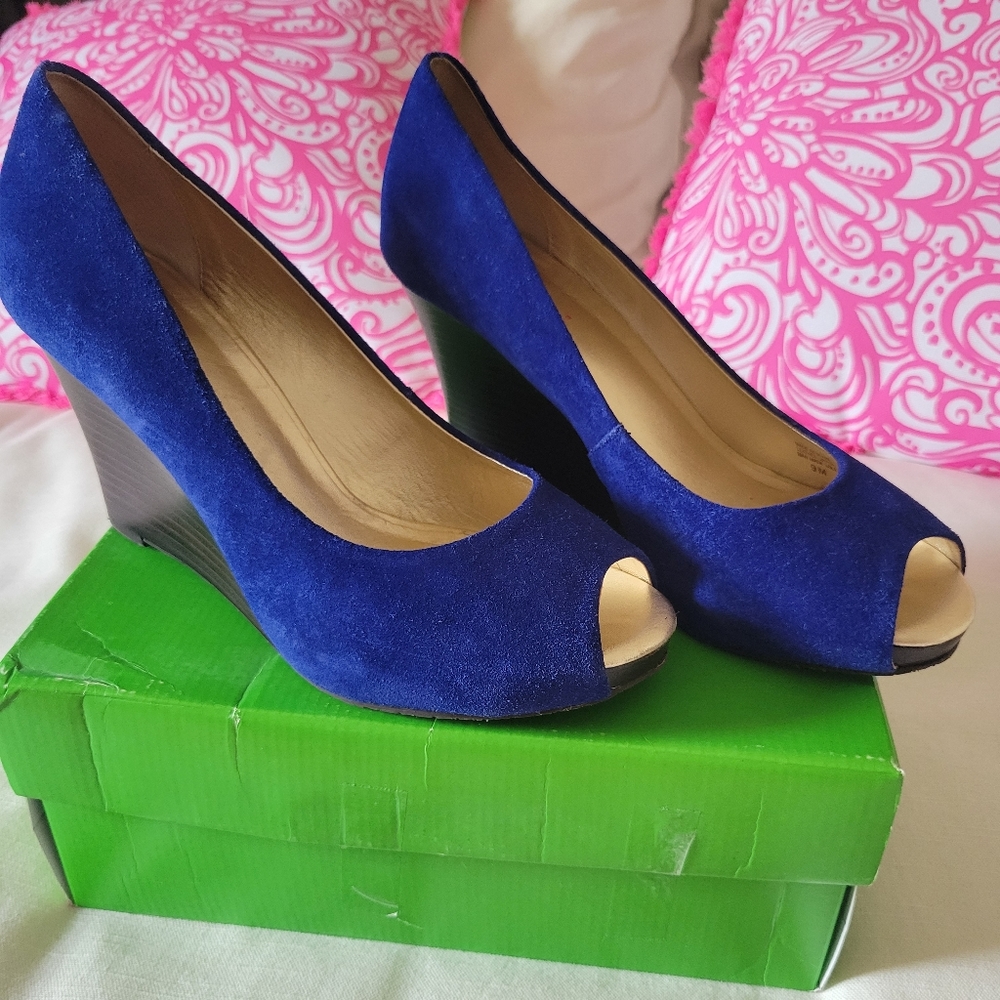 Lilly Pulitzer Resort Chic Suede Wedges 9